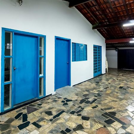 Pousada Roosevelt Quarto 04 - Pousada Central Prox Rodoviaria E Dist Industrial 호텔 우베를란디아 외부 사진