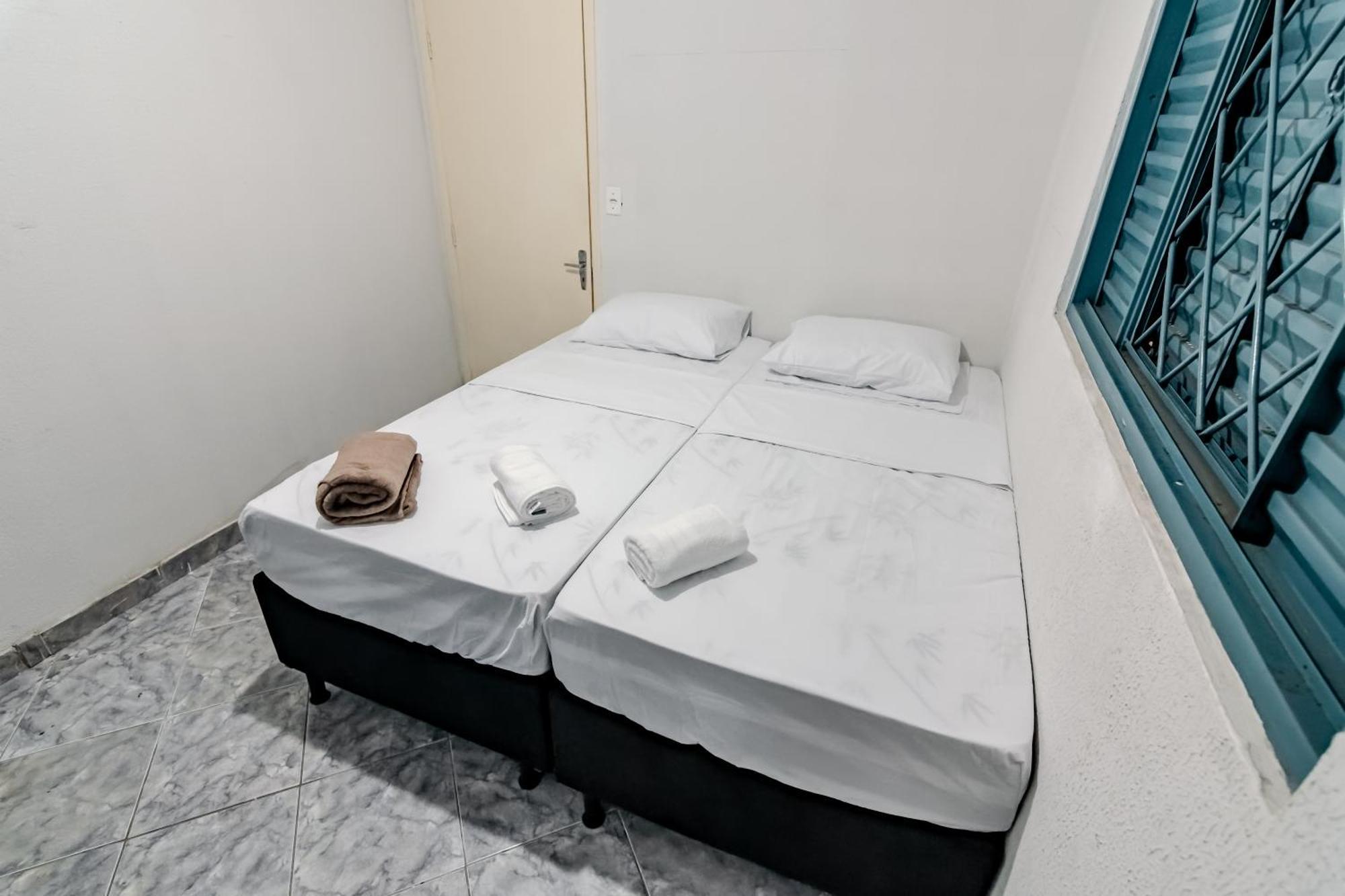 Pousada Roosevelt Quarto 04 - Pousada Central Prox Rodoviaria E Dist Industrial 호텔 우베를란디아 외부 사진